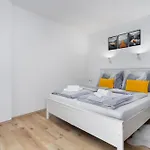Maisonette-apartment Mit Grosser Terrasse Im Zentrum Von Apartamento