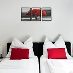Maisonette-apartment Mit Grosser Terrasse Im Zentrum Von Apartamento *