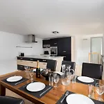Apartamento Maisonette-apartment Mit Grosser Terrasse Im Zentrum Von *