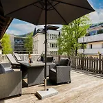 Maisonette-apartment Mit Grosser Terrasse Im Zentrum Von Apartamento